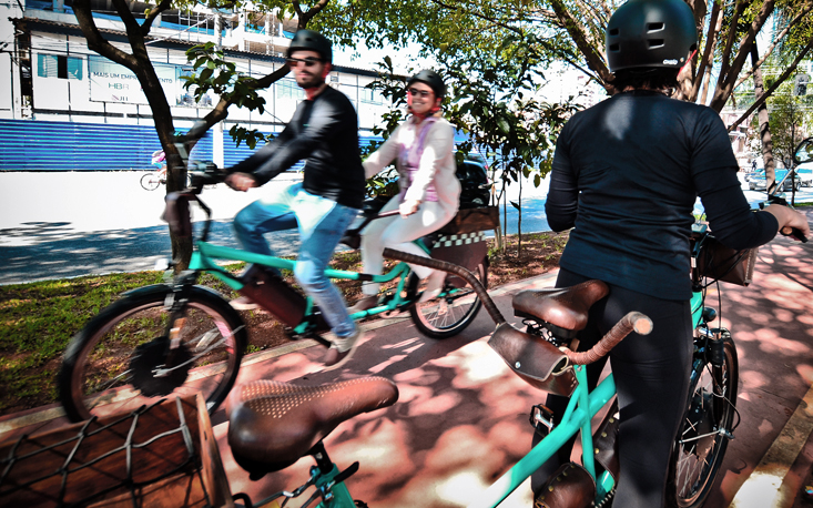 Bicicleta-táxi traz opção sustentável para o transporte