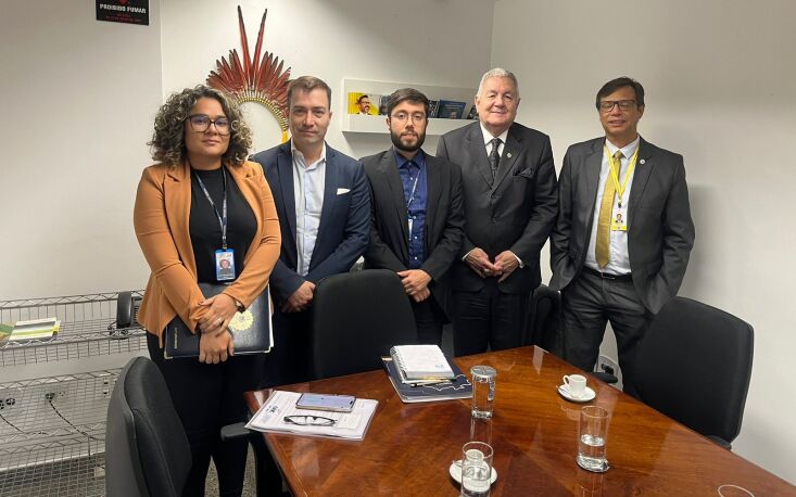 Comitiva do setor de Serviços leva ao Senado preocupação quanto ao aumento da carga tributária Comitiva do setor de Serviços leva ao Senado preocupação quanto ao aumento da carga tributária
