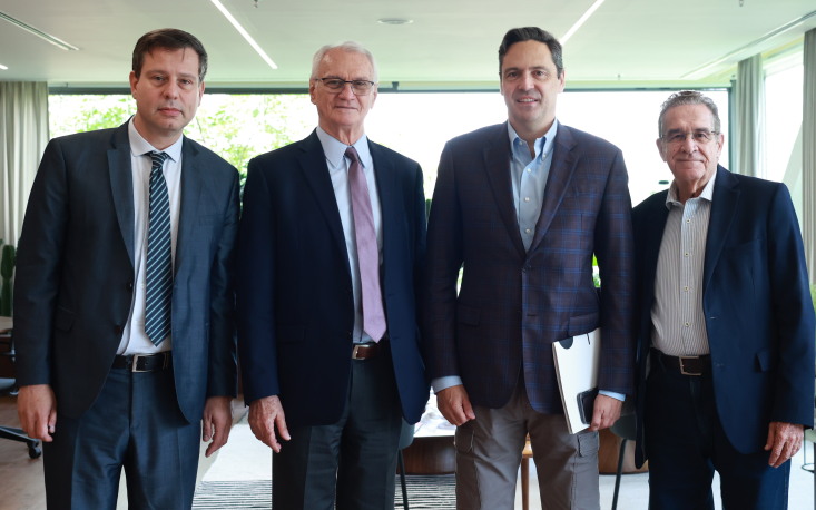O deputado Luiz Philippe Orleans e Bragança visitou a sede e incluirá as propostas da FecomercioSP ao PLP 51/2019, de sua autoria (Foto: Edilson Dias) O deputado Luiz Philippe Orleans e Bragança visitou a sede e incluirá as propostas da FecomercioSP ao PLP 51/2019, de sua autoria (Foto: Edilson Dias)