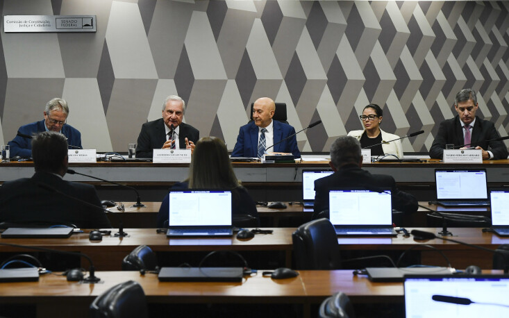 Comissão de Constituição, Justiça e Cidadania (CCJ) em audiência pública destinada a instruir o Projeto de Lei Complementar n° 68 (Crédito: Agência Senado) Comissão de Constituição, Justiça e Cidadania (CCJ) em audiência pública destinada a instruir o Projeto de Lei Complementar n° 68 (Crédito: Agência Senado)