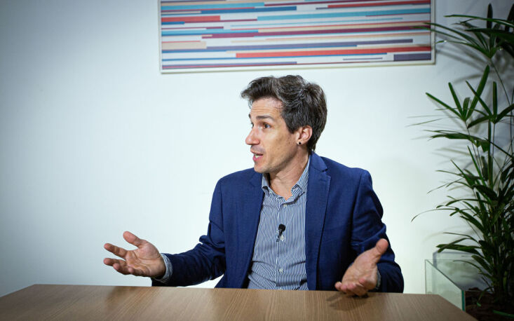 Carrino discute o liberalismo na Argentina, os outsiders na política e as limitações do Mercosul (Crédito: UM BRASIL) Carrino discute o liberalismo na Argentina, os outsiders na política e as limitações do Mercosul (Crédito: UM BRASIL)